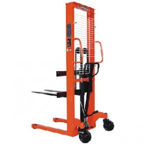 泰興市裝卸運(yùn)輸機(jī)械修造廠